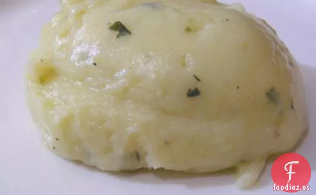 Puré de Patatas con Crema Agria y Cebollino