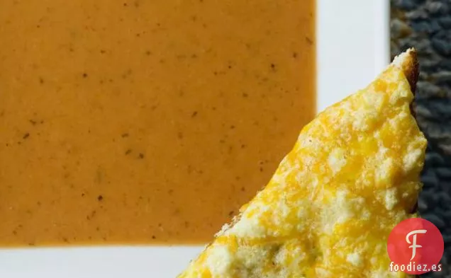 Sopa Cremosa De Tomate Con Tostadas De Queso Souffled