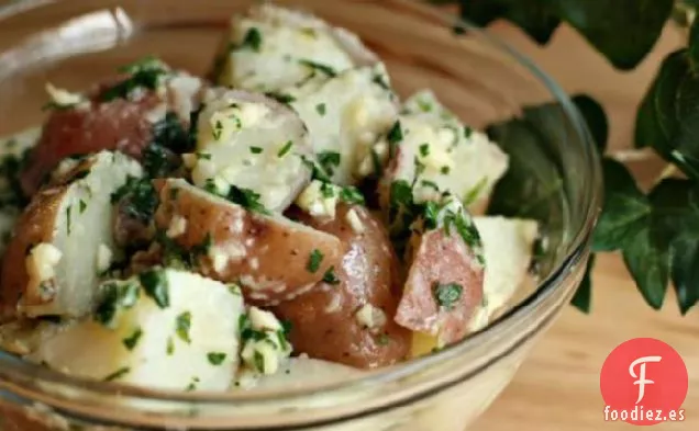 Patatas Nuevas Con Ajo, Menta y Mantequilla