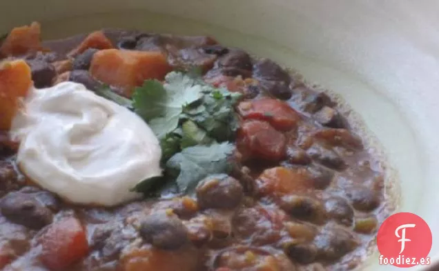 Chile de Frijol Negro y Batata (Vegetariano)