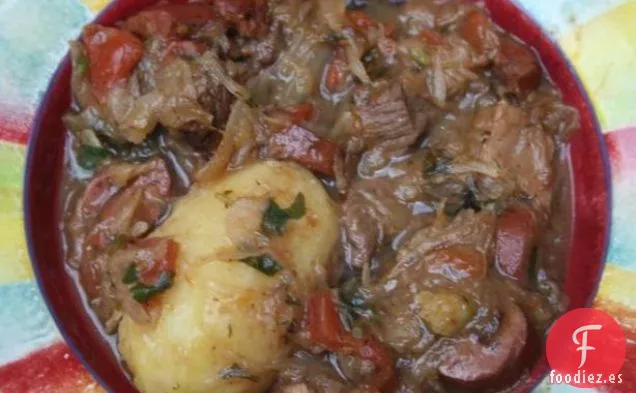 Pescado Al Horno Con Patatas, Cebollas, Azafrán y Pimentón