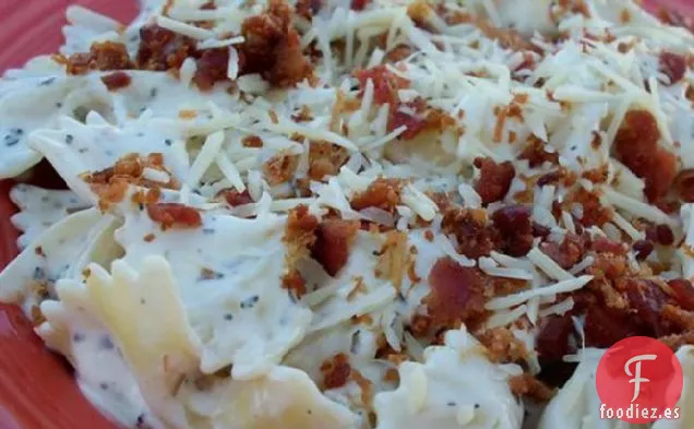 Pasta con Corbata de Lazo de Tocino