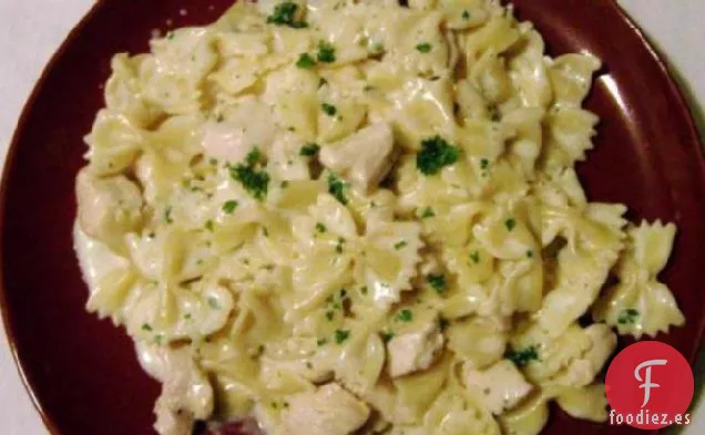 Pollo Con Crema De Limón Y Pasta