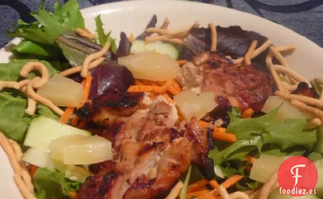 Ensalada de Pollo Teriyaki Caliente