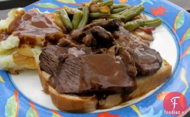 Sándwich de Carne Asada Caliente de Cara Abierta A La Antigua