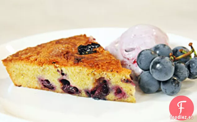 Pastel de Mantequilla Marrón de Pistacho con Uvas de la Concordia