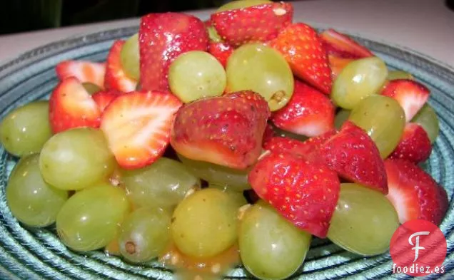 Ensalada de Fresas y Uvas