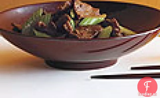 Carne de Res Salteada con Aroma a Comino y Apio