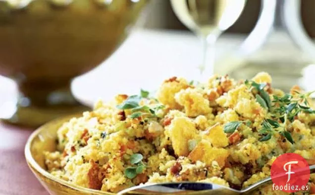 Aderezo de Pan de Maíz y Chorizo