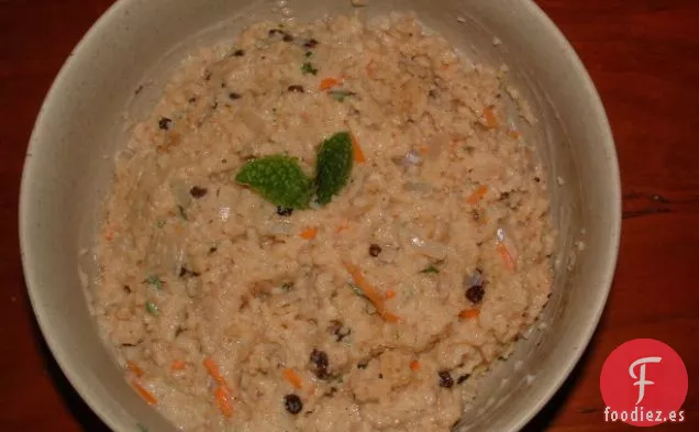 Cuscús Con Salsa De Menta y Yogur