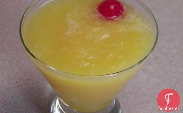 Aguanieve o Ponche de locura a mediados de verano (alcohólico)
