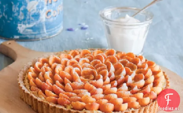 Tarta de Almendra y Albaricoque con Nata Montada