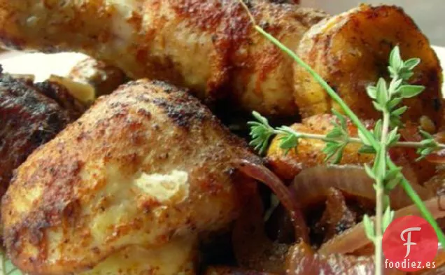 Pollo Asado Con Plátanos y Cebollas