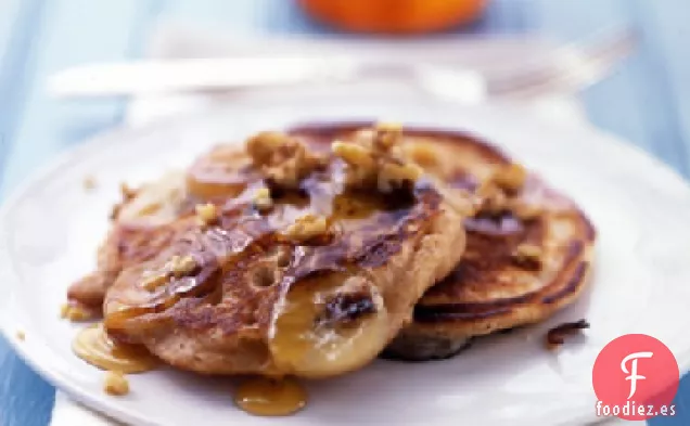 Tortitas de Plátano y Suero de Mantequilla