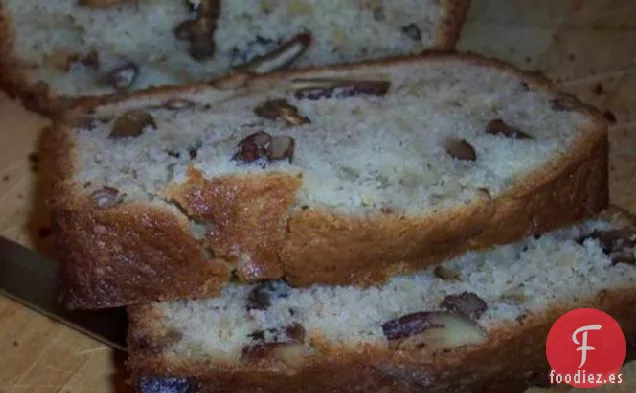 Pan de Plátano y Nueces con Queso Crema
