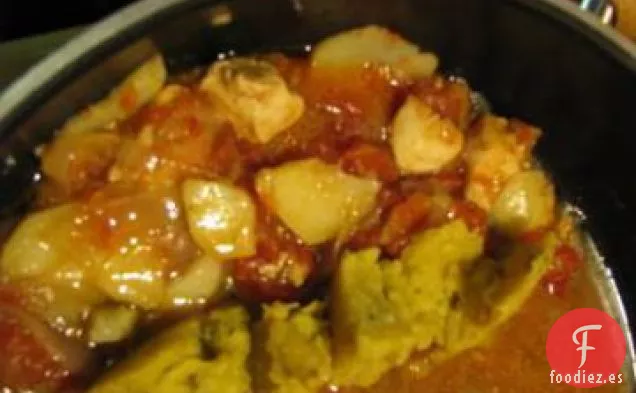 Plátanos Ugandeses Con Estofado De Pollo