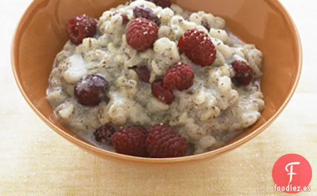 Cereal de Cebada Caliente con Cerezas Secas