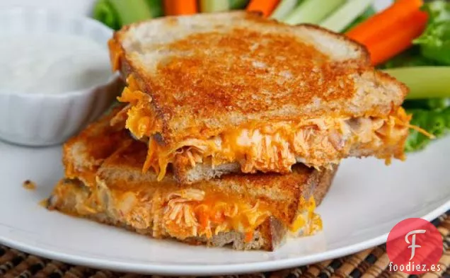 Sándwich de Queso A la Parrilla de Pollo al Búfalo