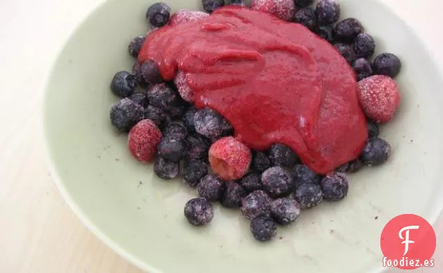 Sorbete de Moras y Vodka Con Bayas Mixtas