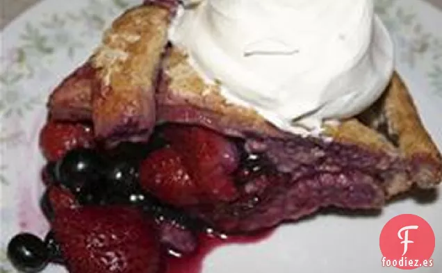Pastel de Bayas Mixtas con Corteza de Trigo Integral de Miel