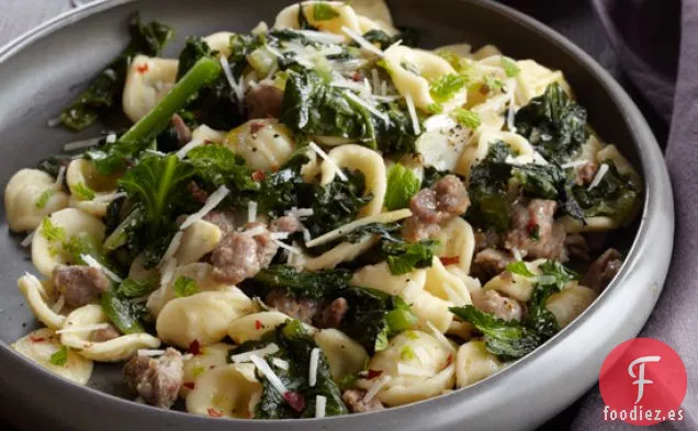 Orecchiette con Salchicha y Achicoria