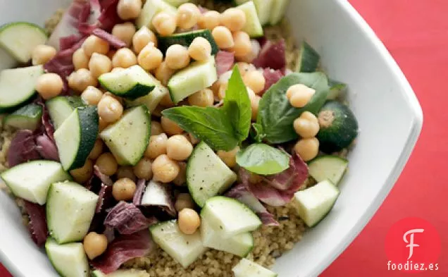 Garbanzos, Calabacines Y Cuscús De Achicoria Roja