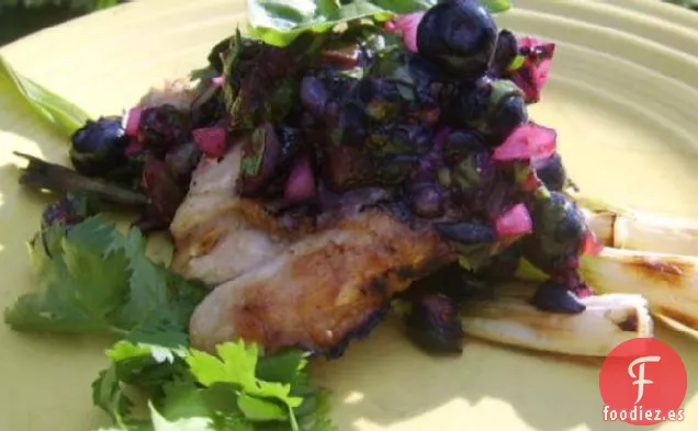 Pollo A La Parrilla Con Salsa De Arándanos Y Albahaca