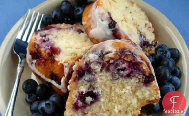 Pastel De Café De Arándanos Con Glaseado De Vainilla