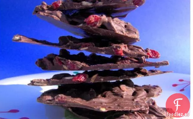 Barras De Chocolate Con Almendras Y Arándanos Con Cáscara De Mandarina