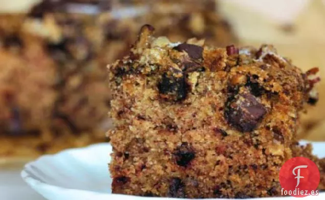 Cuadrados de Nuez de Fecha con Chispas de Chocolate.