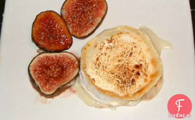 Queso De Cabra A La Parrilla Con Higos Frescos