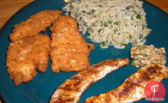 Dedos De Pollo Frotados Con Especias Con Salsa De Cilantro