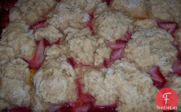 Pastel de Fresa y Melocotón Fresco