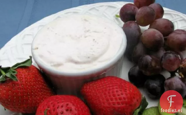 Fruta Fresca Con Aderezo De Queso Crema De Fresa