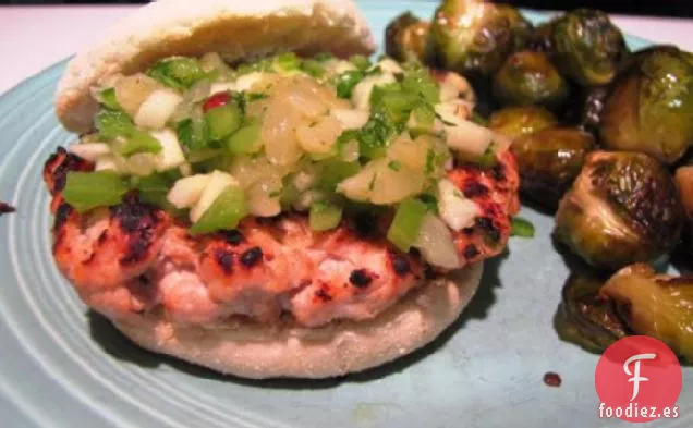 Hamburguesas Jamaicanas De Pavo Jerk Con Salsa De Frutas Tropicales