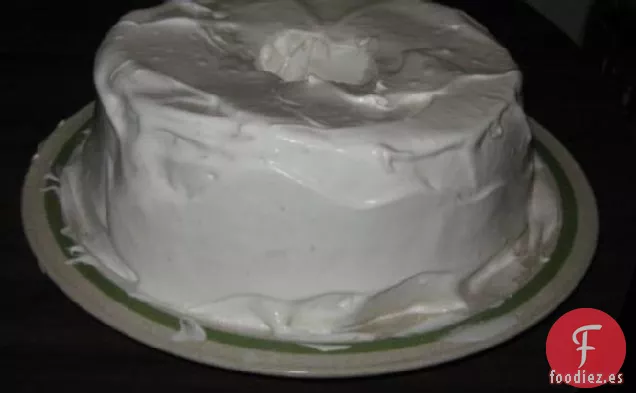Pastel De Ángel De Chocolate Con Glaseado De Malvavisco