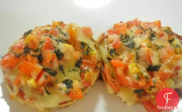Snack de Pizza de Tomate y Albahaca