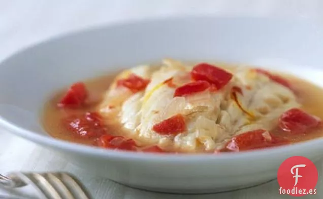 Bacalao Escalfado en Caldo de Tomate y Azafrán
