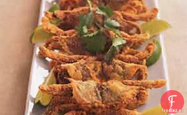 Cangrejos de Cáscara Suave con Costra de Harina de Maíz con Salsa Tártara de Cilantro y Lima