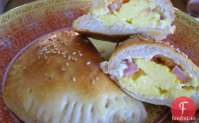 Empanadas de Huevo y Tocino