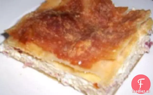 Tiropita (Pastel de Queso Salado Griego)