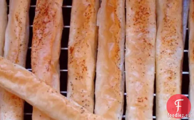 Pajitas De Queso Filo Con Pesto