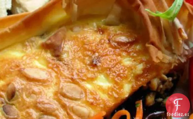 Tarta Caramelizada de Cebolla Roja y Piñones