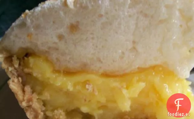 Pastel Cremoso De Piña Con Merengue De Azúcar Morena