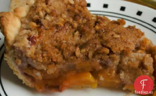 Pastel De Melocotón Con Streusel De Almendras Y Nueces