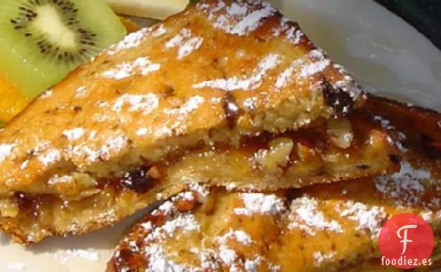 Pastel de Nueces Rellenas Tostadas Francesas
