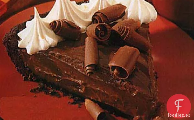 Pastel de Chocolate con Fondo Negro