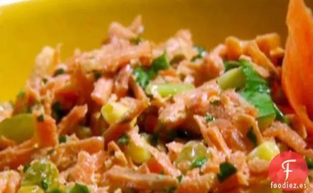 Ensalada de Maíz y Zanahoria con Pasas Doradas