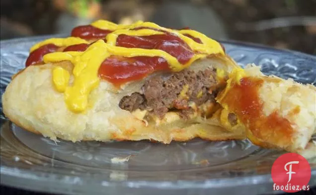 Queso Brie Relleno De Champiñones En Croute