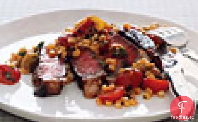 Filete de Costilla con Ensalada Tibia de Tomate y Maíz